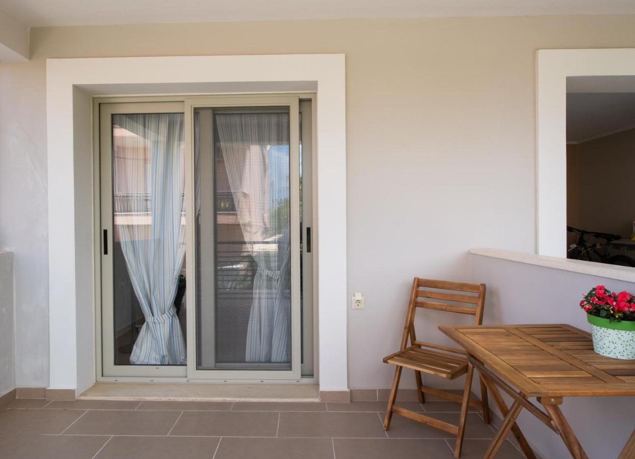 La Strada Apartment Lefkáda エクステリア 写真